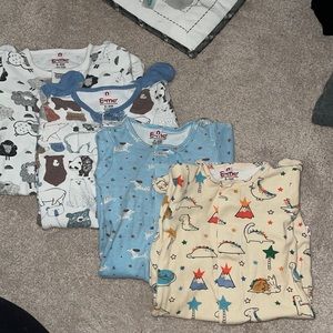 E=MC magnetic closure pajamas size 3-6 months